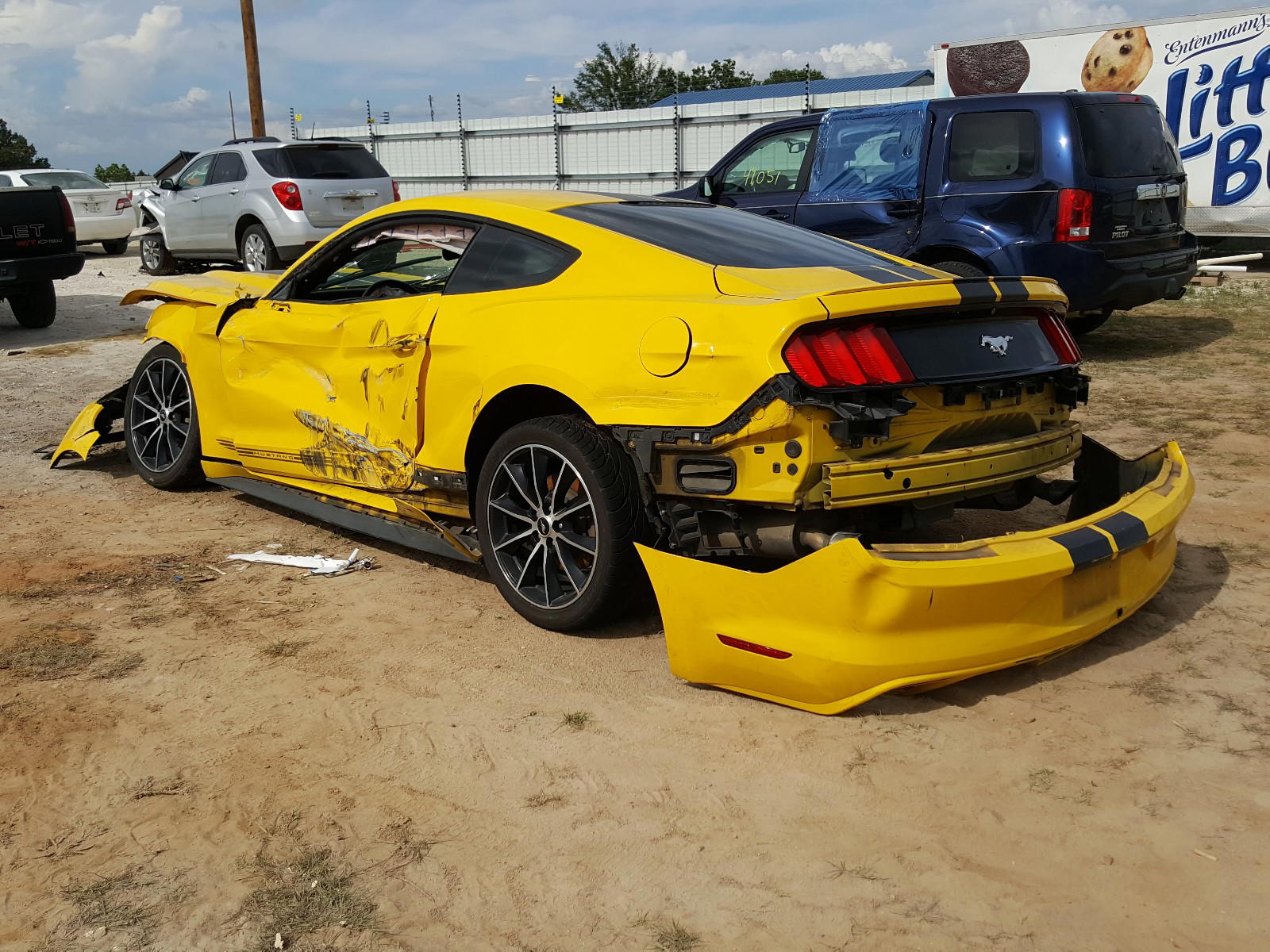 Photo 3 from auction – 2015 FORD MUSTANG with VIN 1FA6P8TH6F5336162