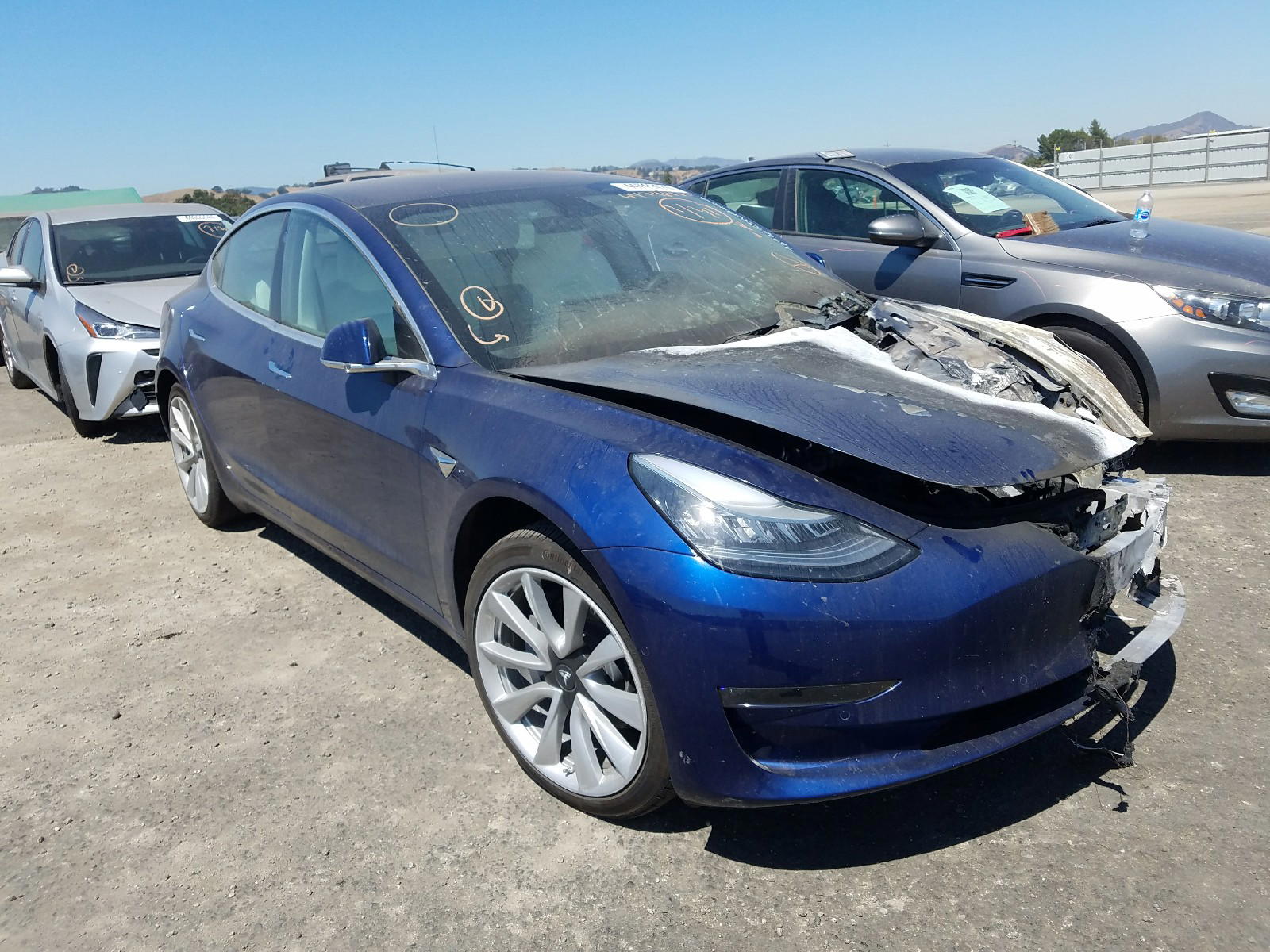 TESLA MODEL 3 2019 with VIN 5YJ3E1EA2KF332838 - Photo from auction