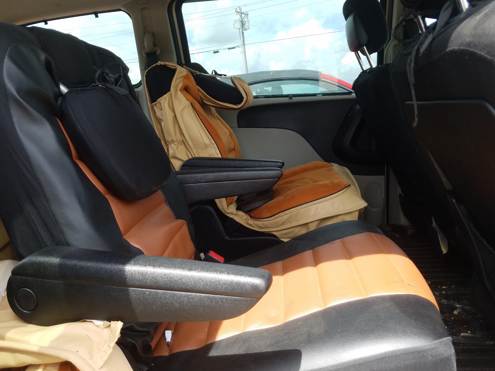 Photo 6 from auction – 2013 DODGE GRAND CARA with VIN 2C4RDGCG6DR562753