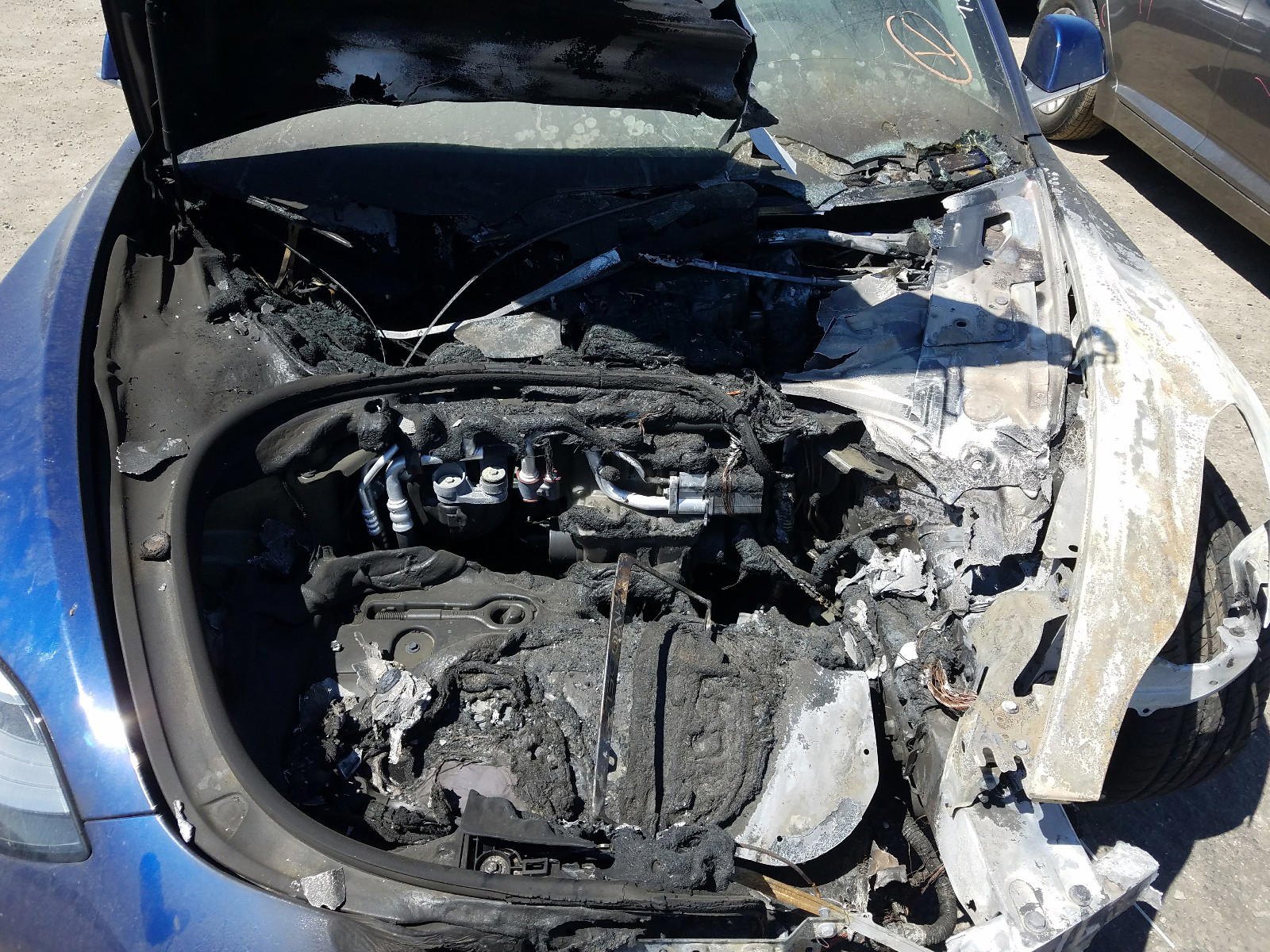 Photo 7 from auction – 2019 TESLA MODEL 3 with VIN 5YJ3E1EA2KF332838