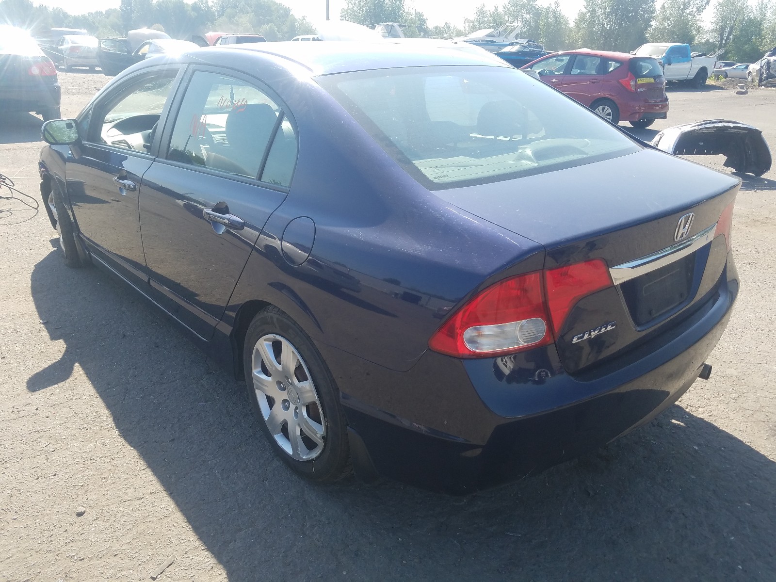 Photo 3 from auction – 2010 HONDA CIVIC LX with VIN 19XFA1F53AE052781
