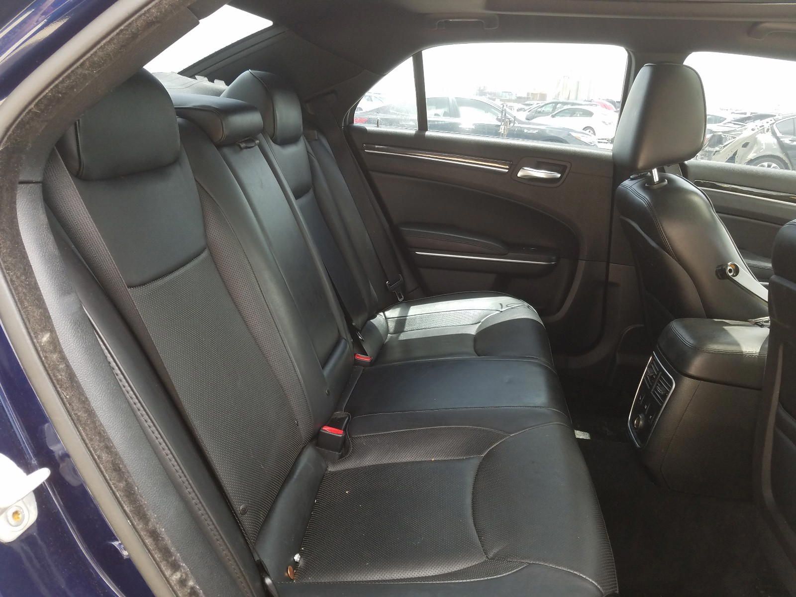 Photo 6 from auction – 2013 CHRYSLER 300C with VIN 2C3CCAKG5DH645334