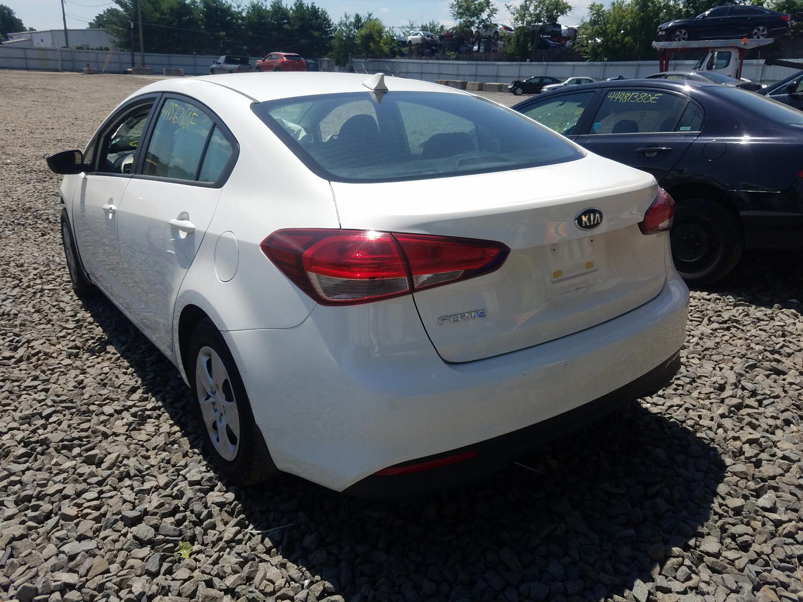 Photo 3 from auction – 2017 KIA FORTE LX with VIN 3KPFK4A78HE094011