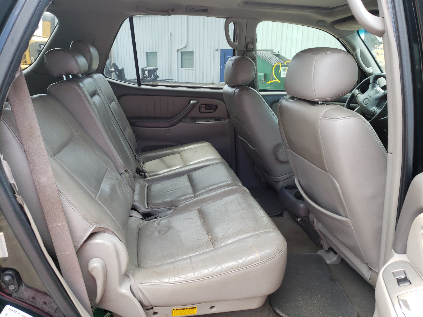 Photo 6 from auction – 2002 TOYOTA SEQUOIA LI with VIN 5TDZT38A42S115231