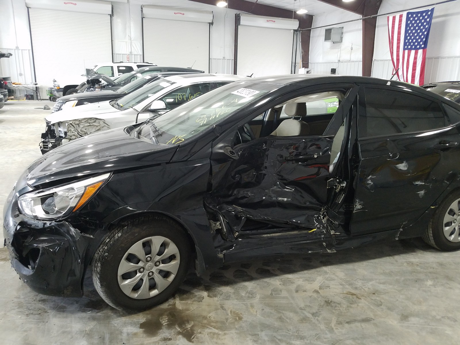 Photo 9 from auction – 2017 HYUNDAI ACCENT SE with VIN KMHCT4AE1HU330476