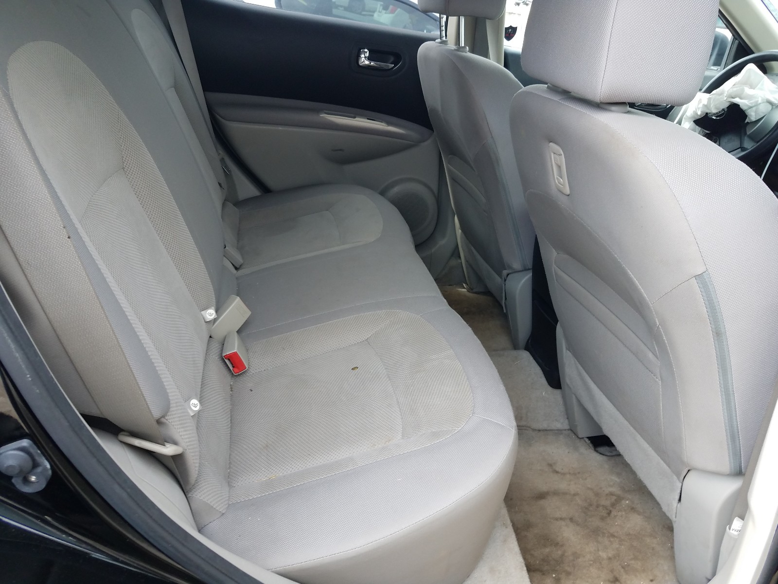 Photo 6 from auction – 2013 NISSAN ROGUE S with VIN JN8AS5MT4DW545707