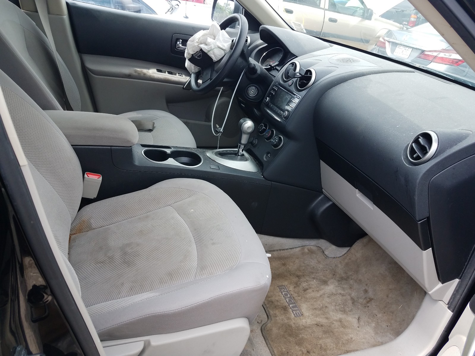 Photo 5 from auction – 2013 NISSAN ROGUE S with VIN JN8AS5MT4DW545707