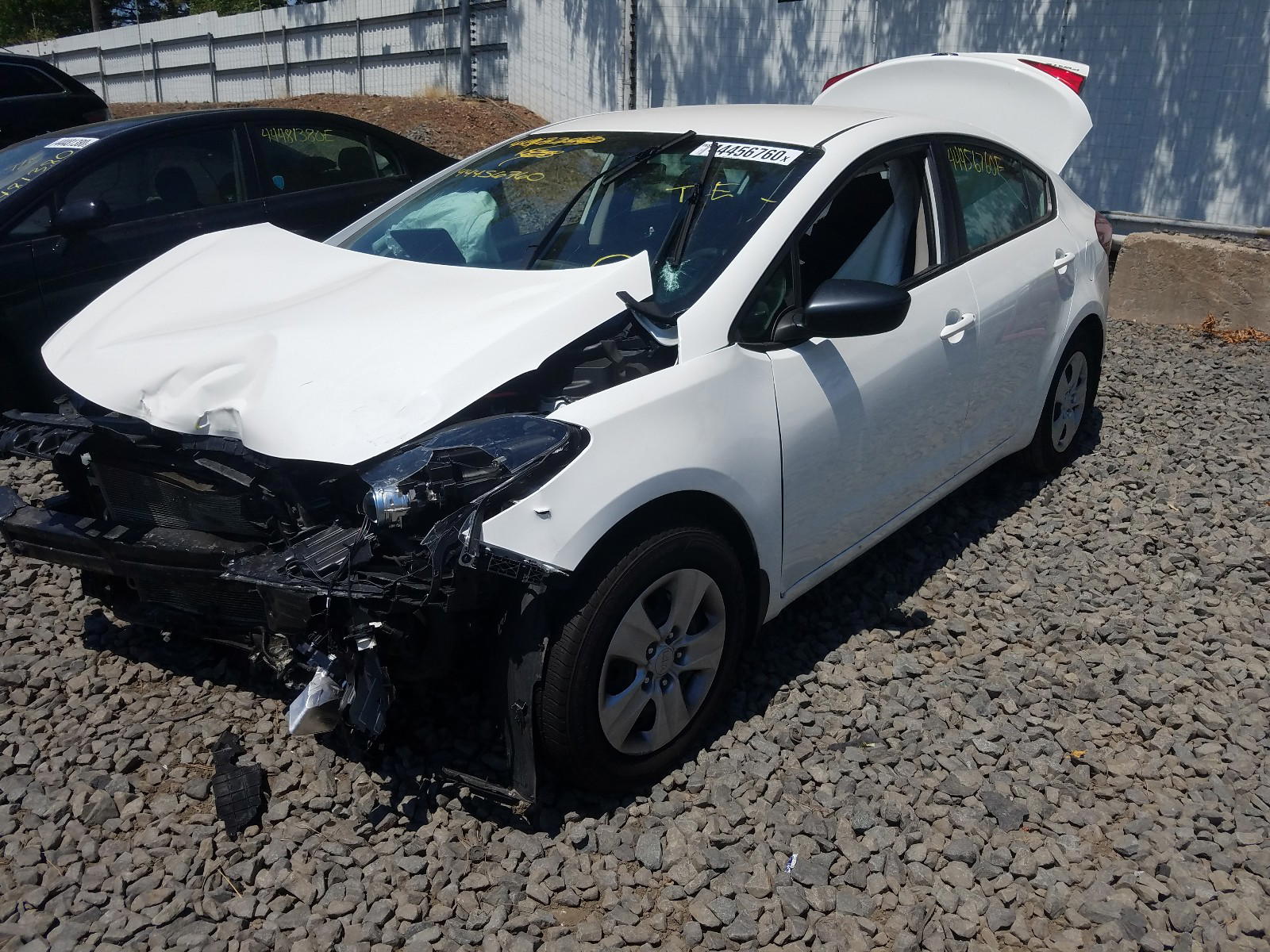 Photo 2 from auction – 2017 KIA FORTE LX with VIN 3KPFK4A78HE094011