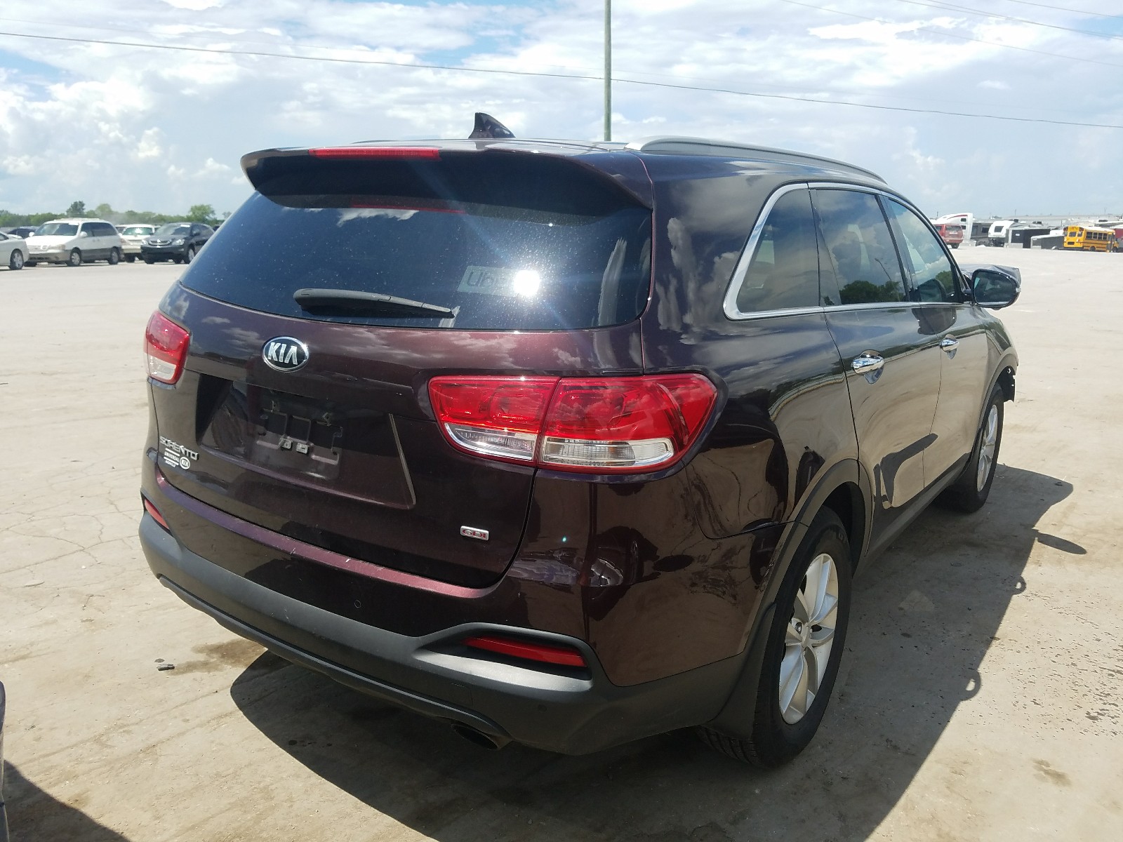 Photo 14 from auction – 2016 KIA SORENTO LX with VIN 5XYPG4A33GG019835