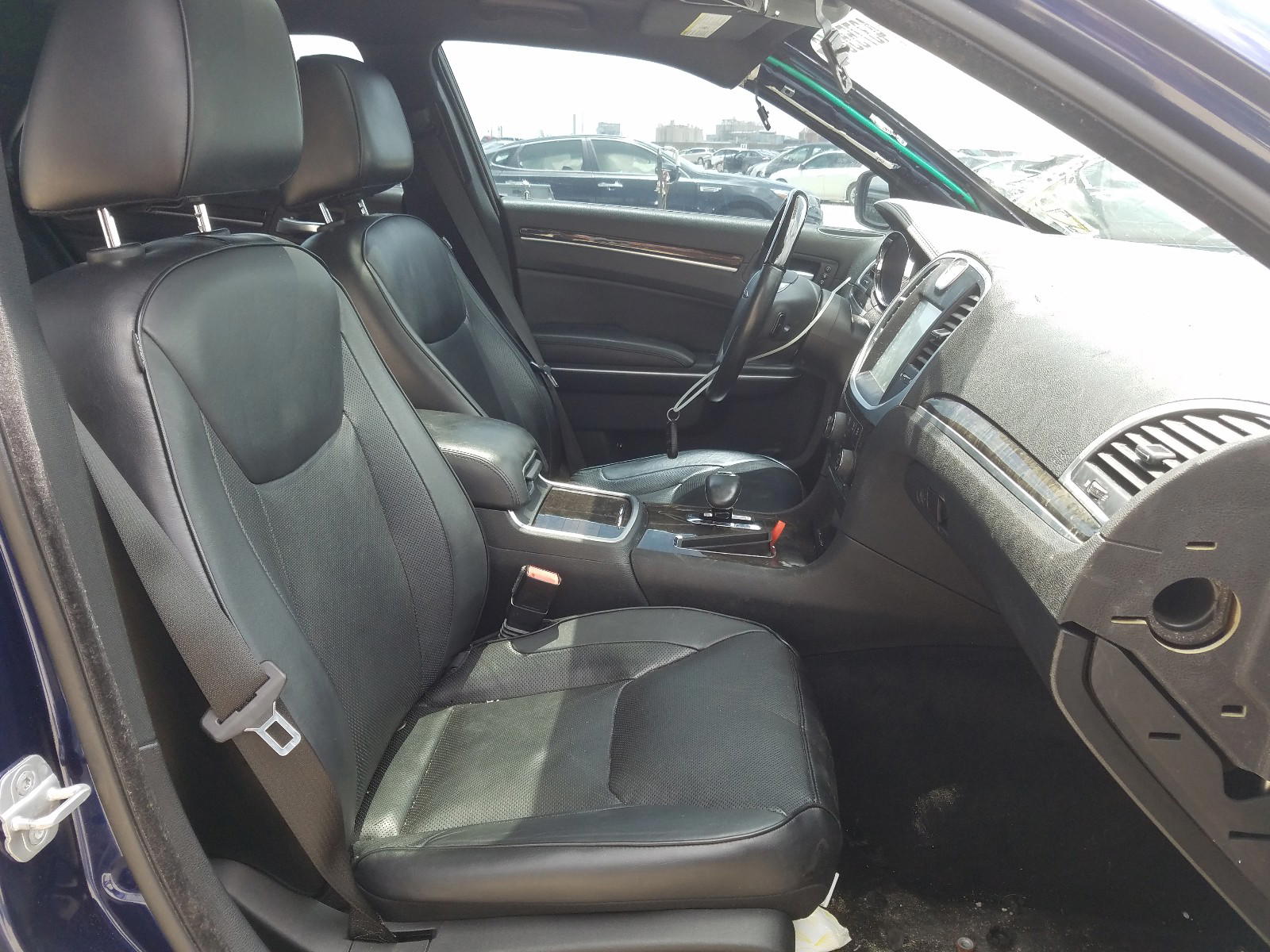 Photo 5 from auction – 2013 CHRYSLER 300C with VIN 2C3CCAKG5DH645334