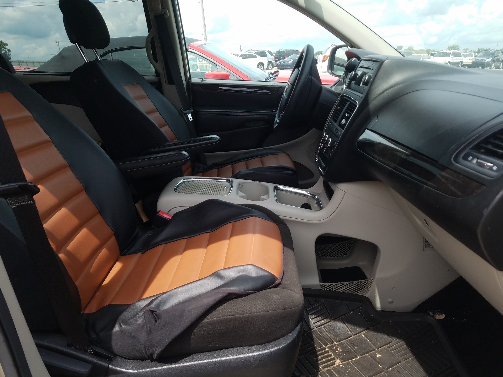 Photo 5 from auction – 2013 DODGE GRAND CARA with VIN 2C4RDGCG6DR562753