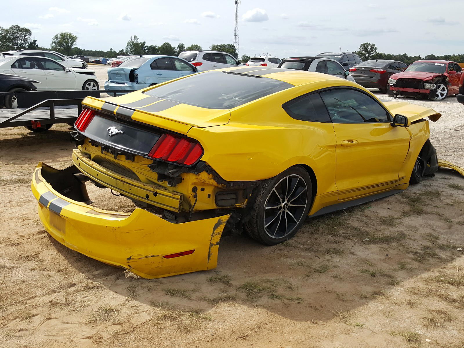 Photo 4 from auction – 2015 FORD MUSTANG with VIN 1FA6P8TH6F5336162