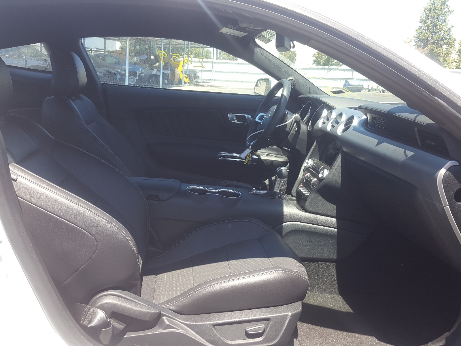 Photo 5 from auction – 2020 FORD MUSTANG with VIN 1FA6P8TH1L5136544
