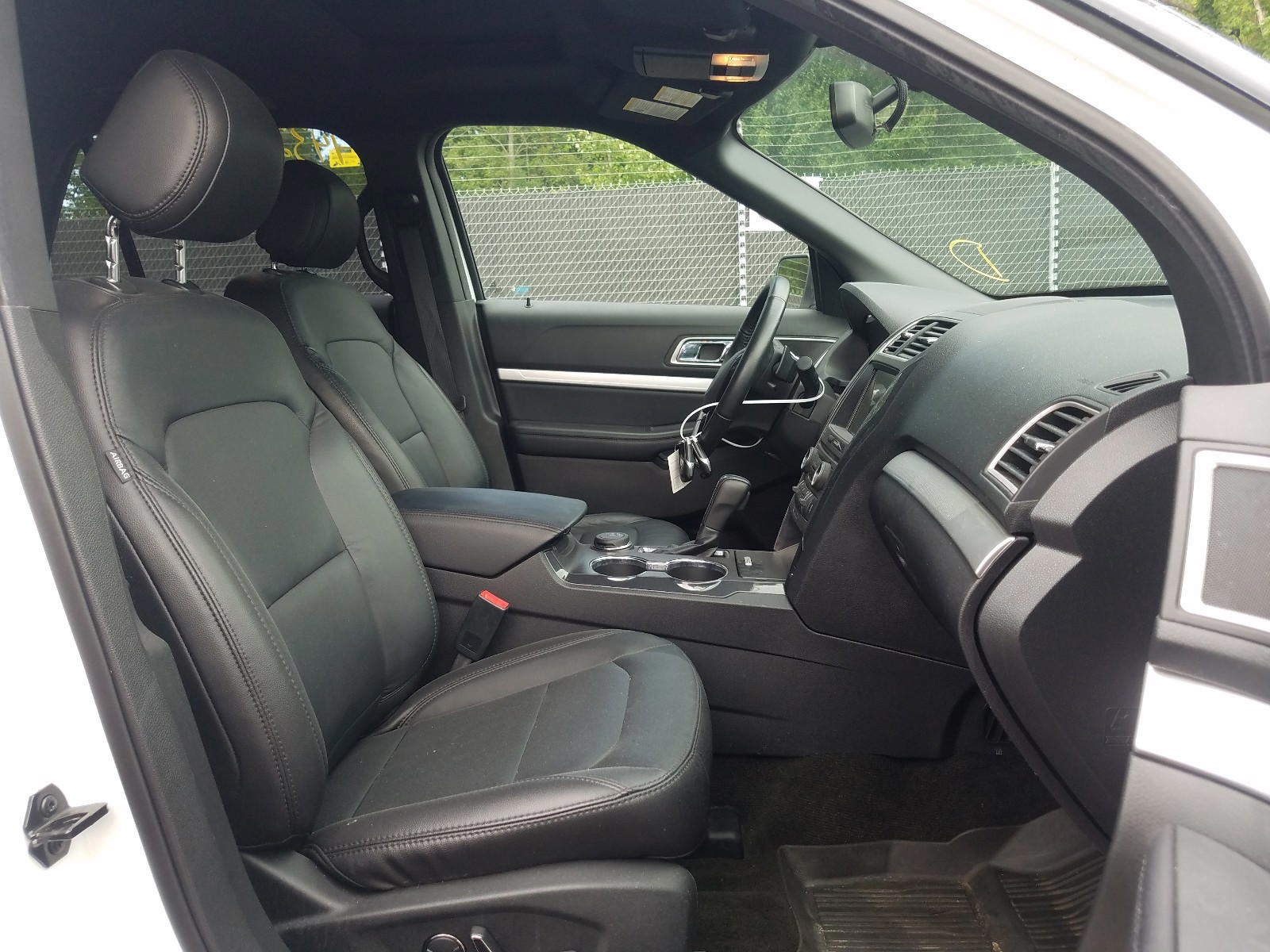 Photo 5 from auction – 2017 FORD EXPLORER X with VIN 1FM5K8D80HGC50450