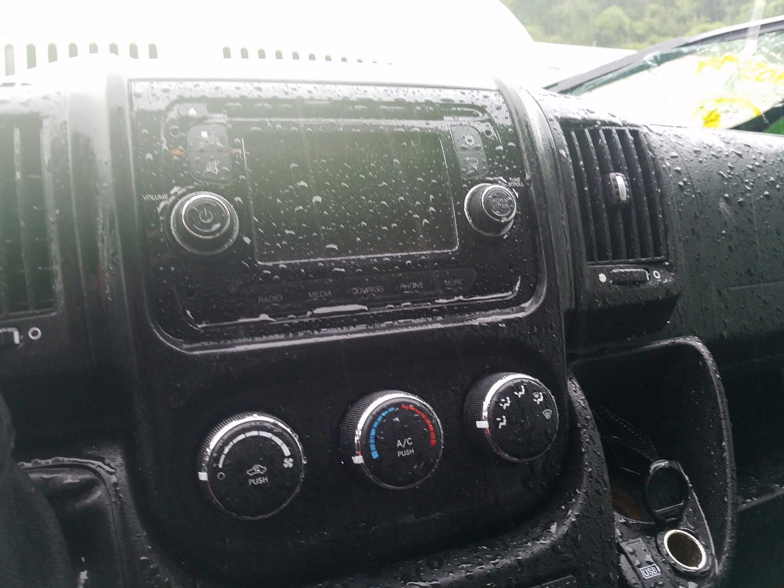 Photo 9 from auction – 2016 RAM PROMASTER with VIN 3C6URVJG1GE105879
