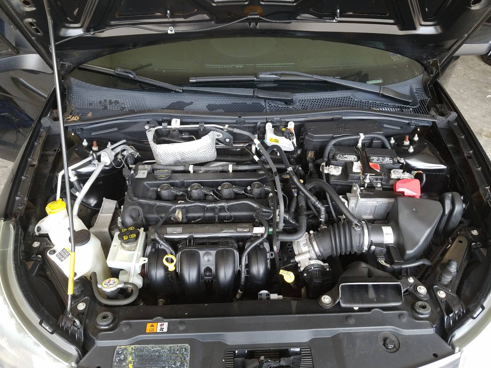 صورة رقم 7 من المزاد - 2011 FORD FOCUS SES مع VIN 1FAHP3GN9BW128941
