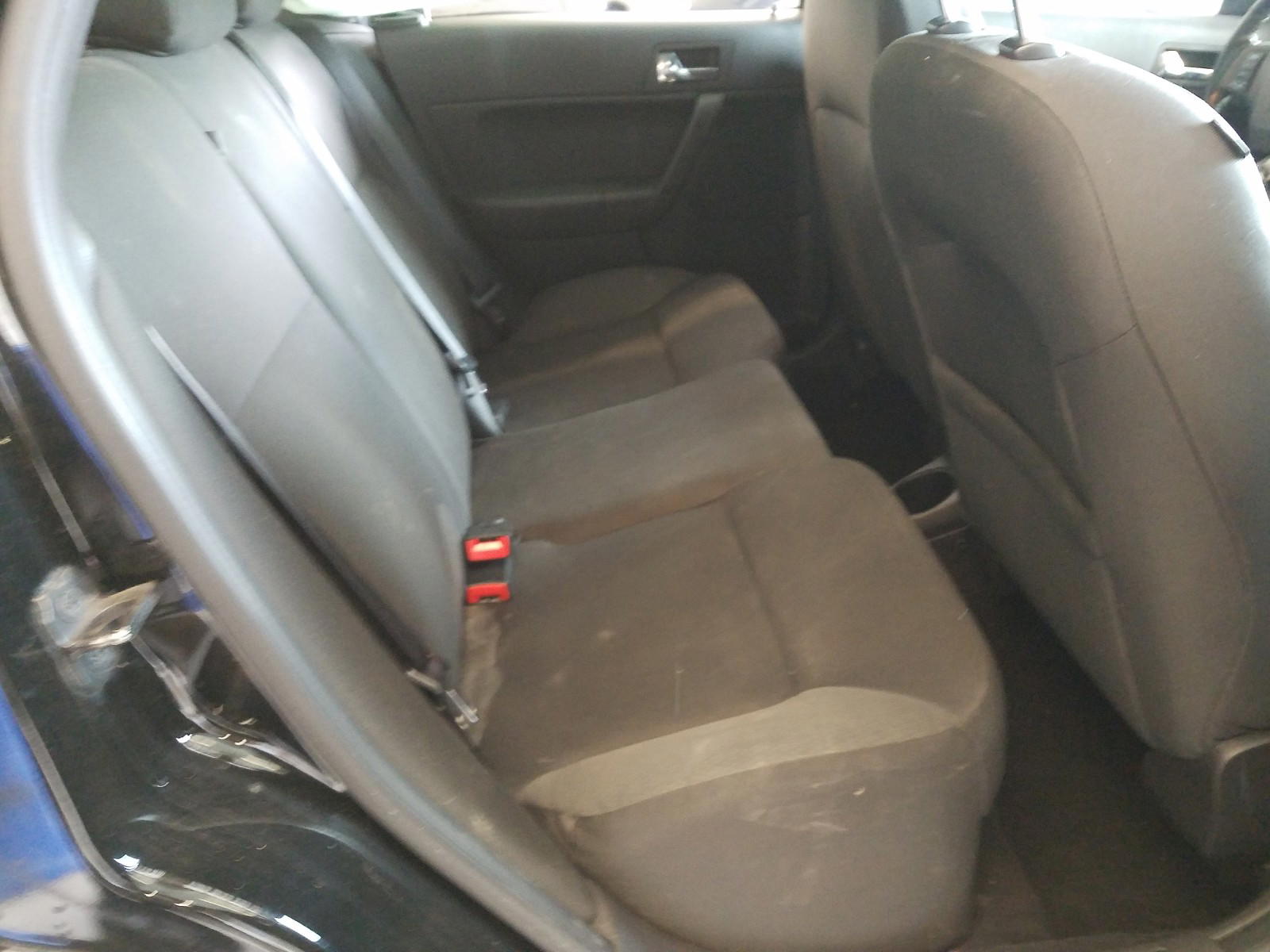 Photo 6 from auction – 2011 FORD FOCUS SES with VIN 1FAHP3GN9BW128941