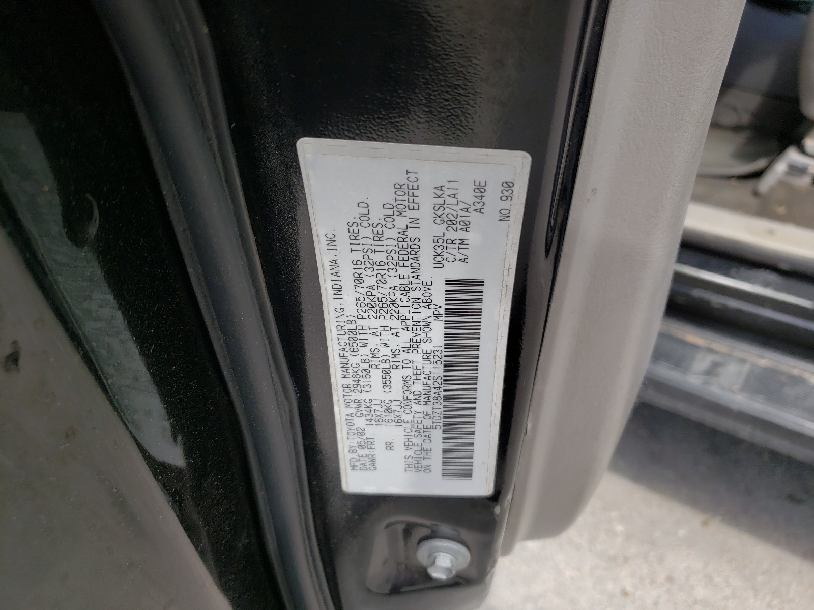 Photo 10 from auction – 2002 TOYOTA SEQUOIA LI with VIN 5TDZT38A42S115231