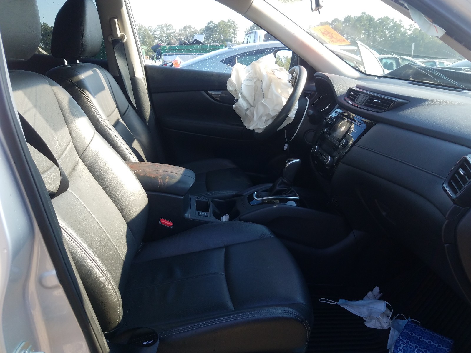 Photo 5 from auction – 2017 NISSAN ROGUE S/SV with VIN KNMAT2MT1HP618720