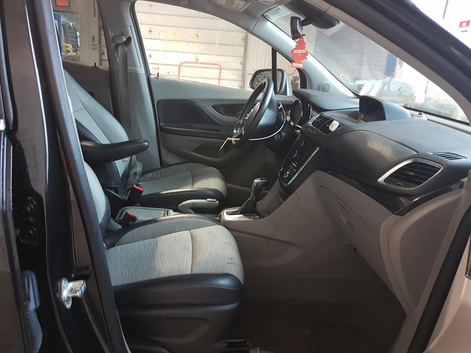 Photo 5 from auction – 2016 BUICK ENCORE with VIN KL4CJASB9GB765515
