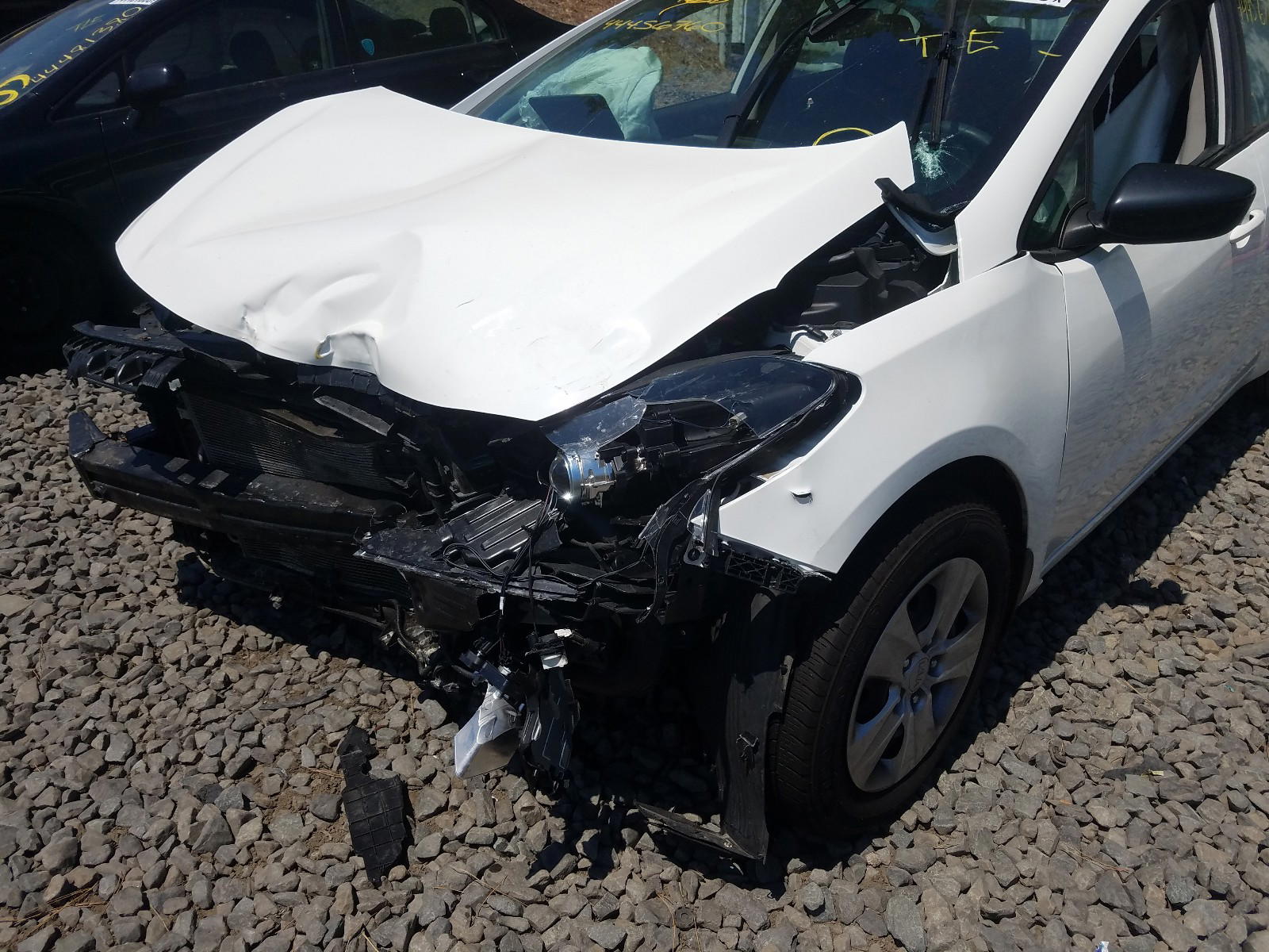Photo 9 from auction – 2017 KIA FORTE LX with VIN 3KPFK4A78HE094011