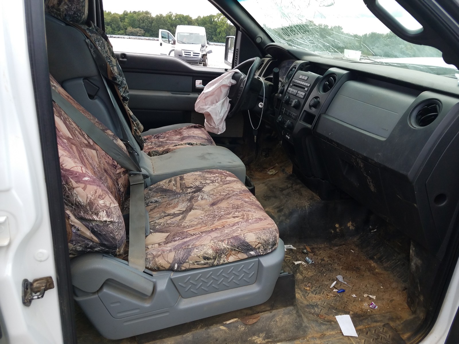 Photo 5 from auction – 2013 FORD F150 SUPER with VIN 1FTFW1EF3DKG06544