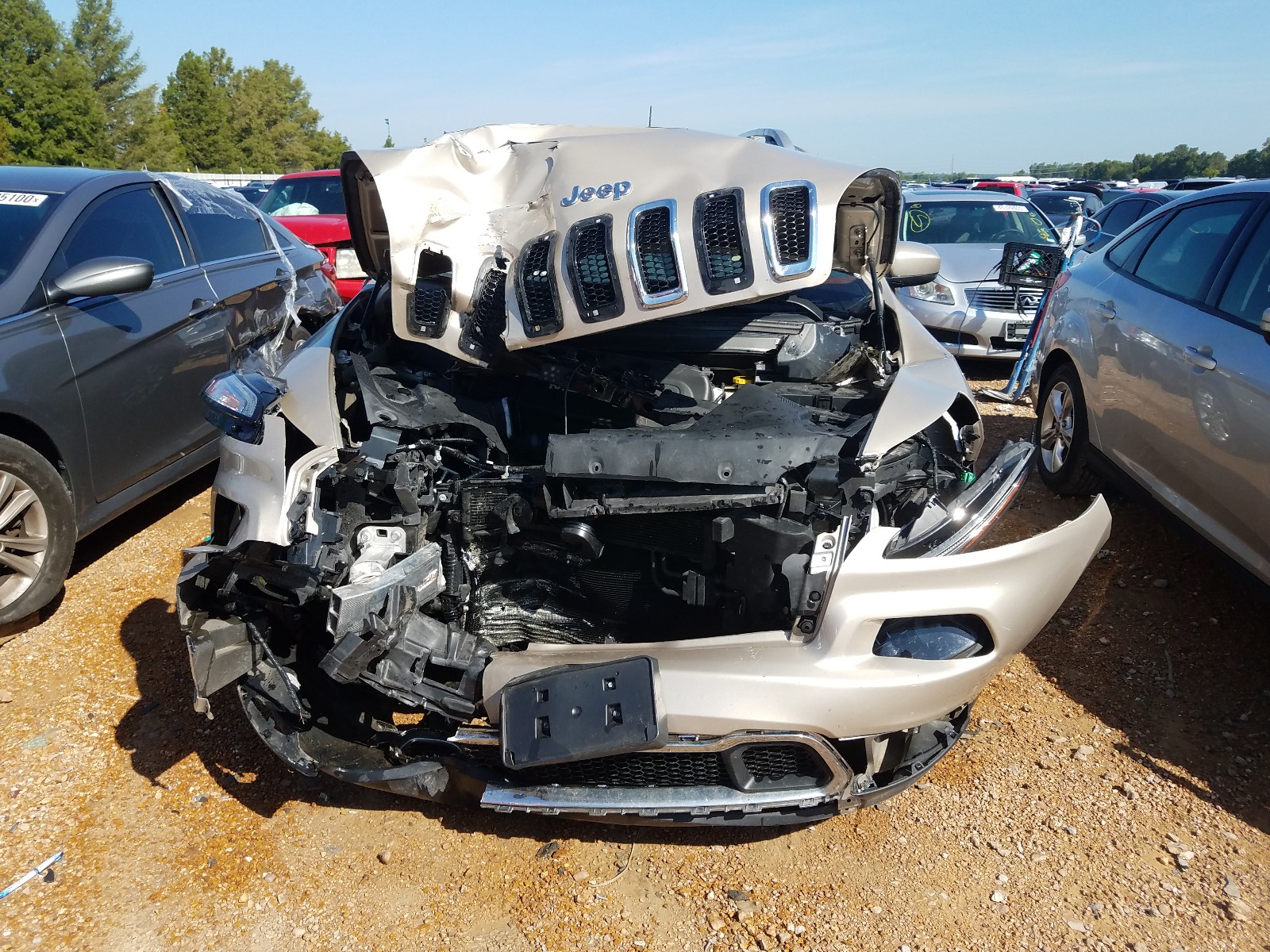 Photo 9 from auction – 2015 JEEP CHEROKEE L with VIN 1C4PJLDB6FW766765