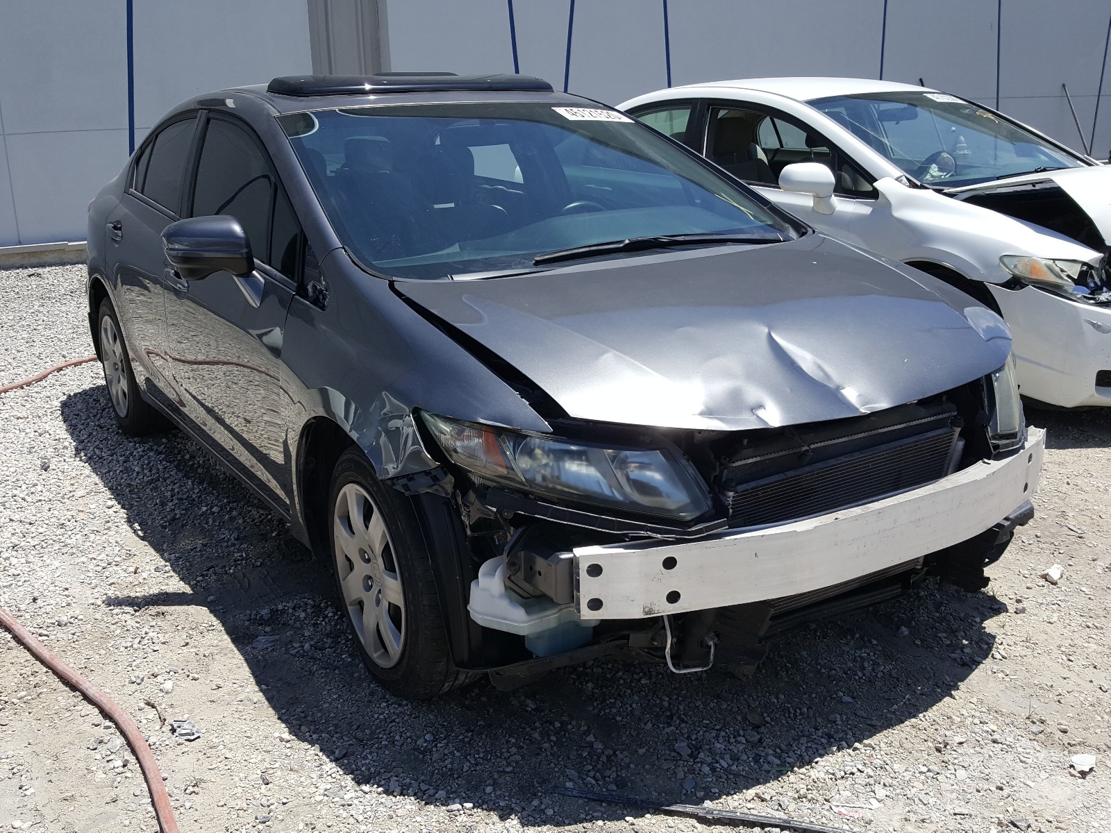 HONDA CIVIC EX 2014 مع رقم تعريف المركبة 19XFB2F89EE005418 - صورة من المزاد