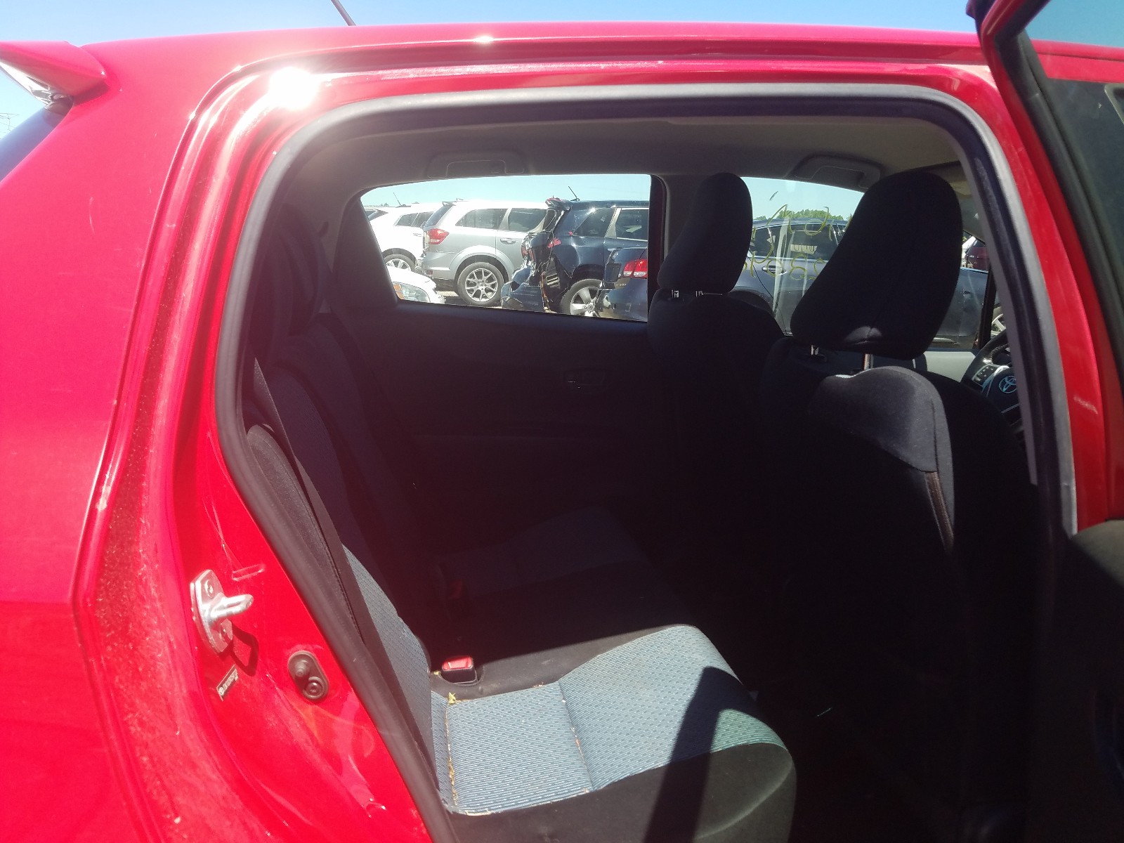 Photo 6 from auction – 2012 TOYOTA YARIS with VIN JTDKTUD39CD541122