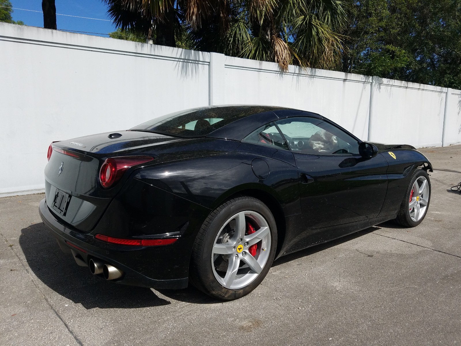 Photo 14 from auction – 2016 FERRARI CALIFORNIA with VIN ZFF77XJA7G0216921