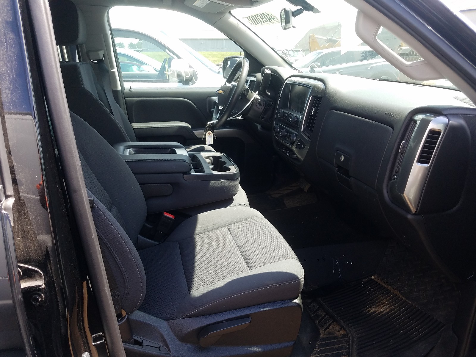 Photo 5 from auction – 2018 CHEVROLET SILVERADO with VIN 1GCVKREC4JZ366693