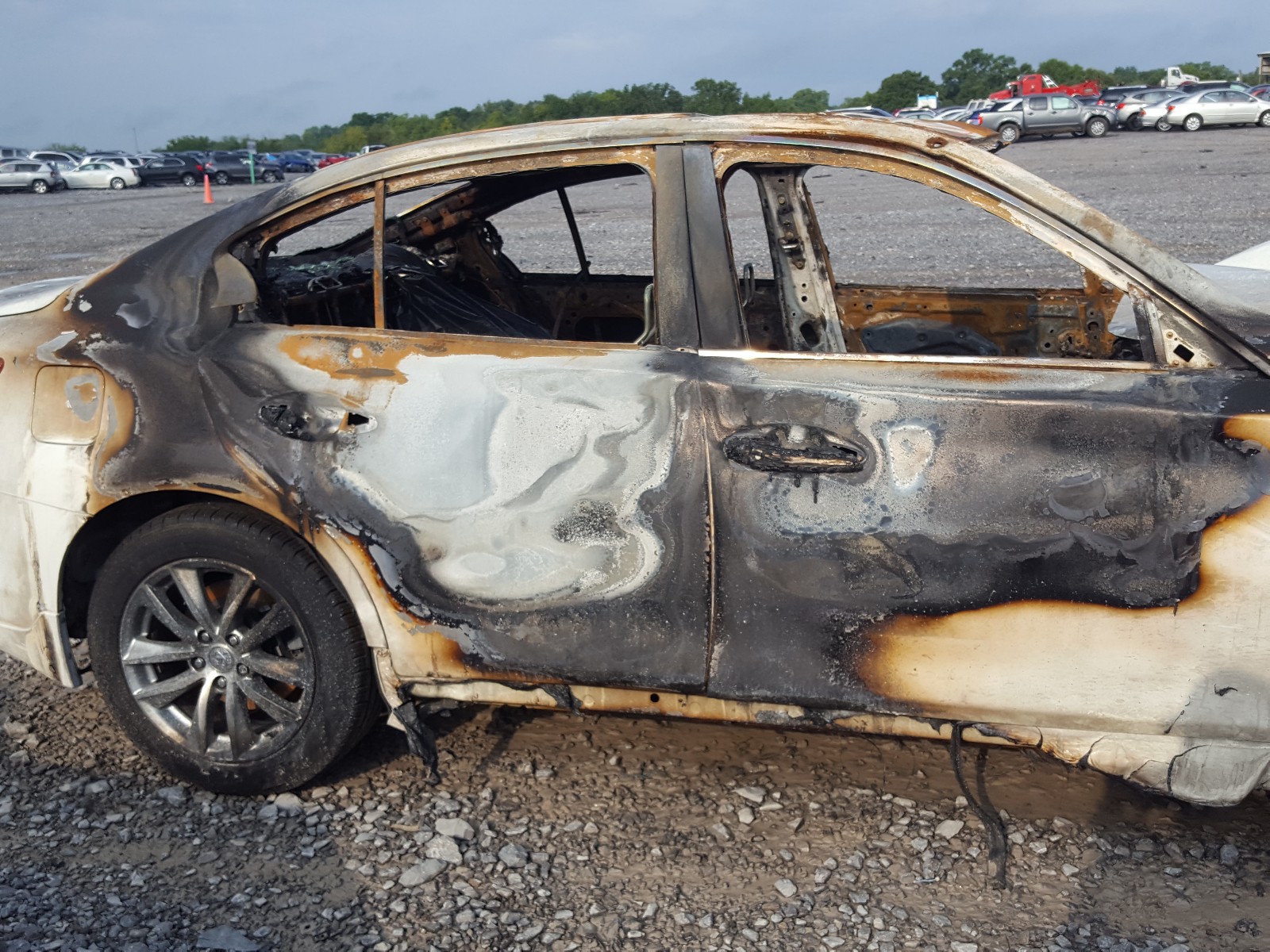 Photo 9 from auction – 2015 INFINITI Q50 BASE with VIN JN1BV7AP4FM352775