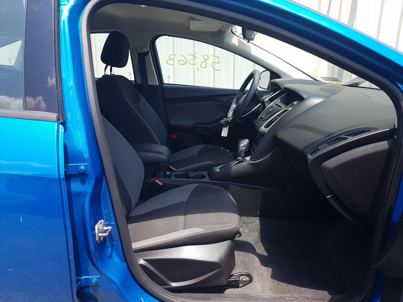 Photo 5 from auction – 2012 FORD FOCUS SE with VIN 1FAHP3F24CL160240