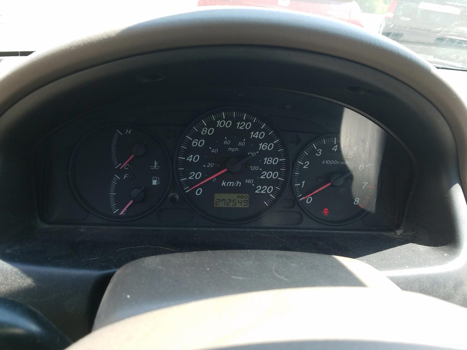 Photo 8 from auction – 2001 MAZDA PROTEGE LX with VIN JM1BJ225710435366