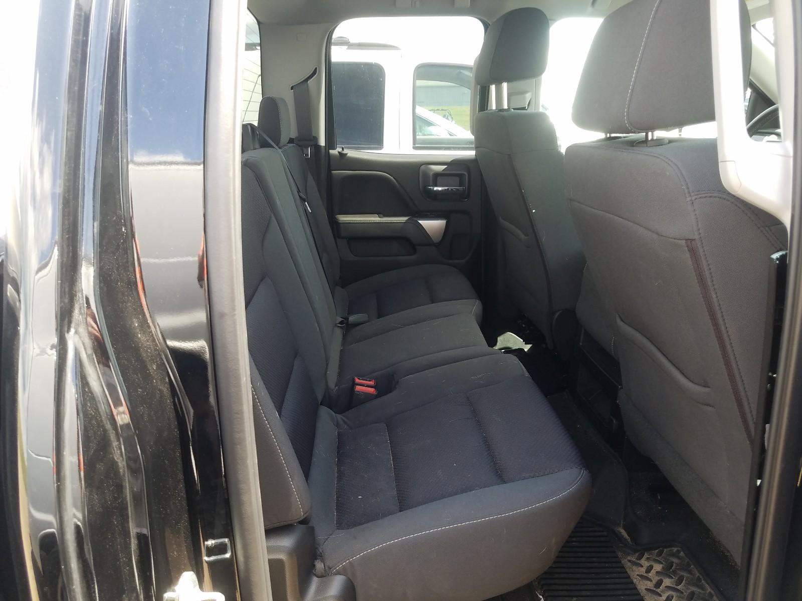 Photo 6 from auction – 2018 CHEVROLET SILVERADO with VIN 1GCVKREC4JZ366693