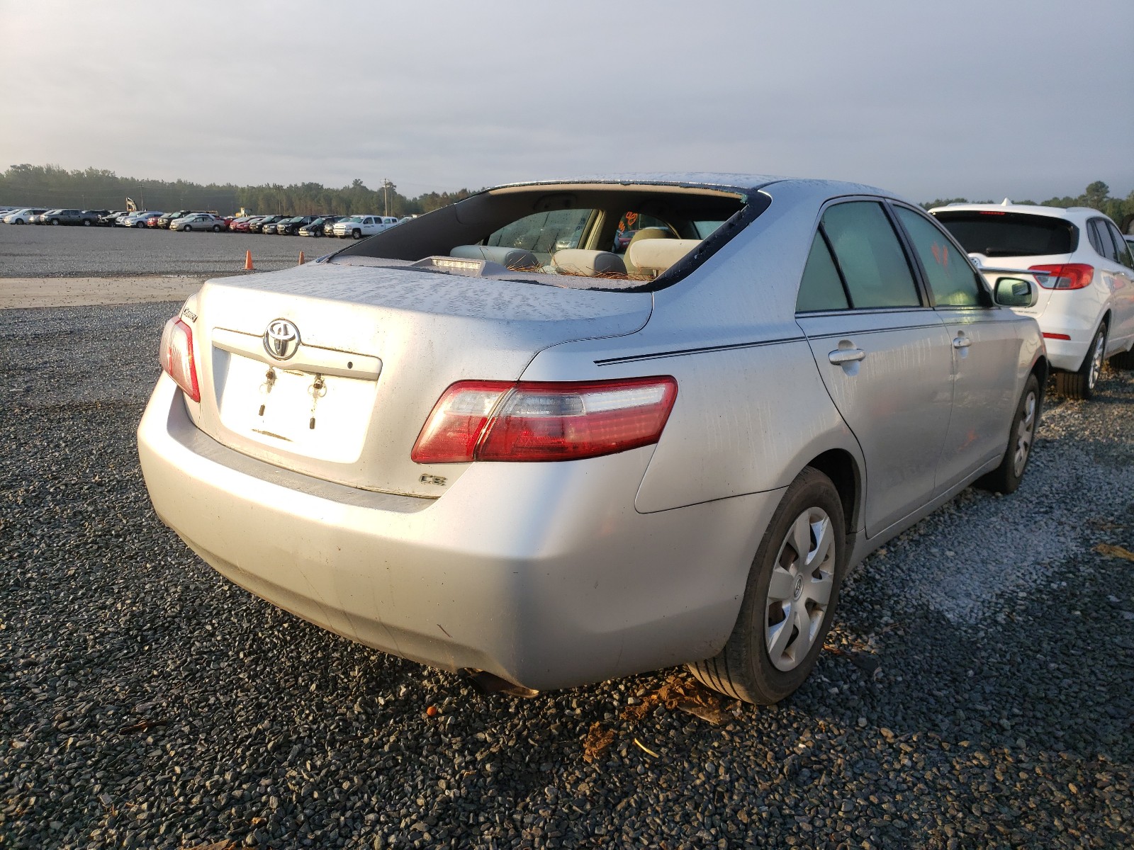 Photo 4 from auction – 2007 TOYOTA CAMRY CE with VIN 4T1BE46K47U026237