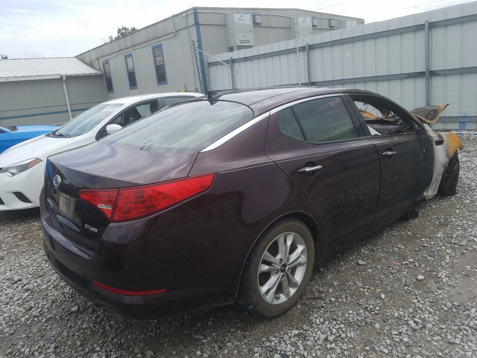 Photo 4 from auction – 2011 KIA OPTIMA EX with VIN KNAGN4A76B5191560