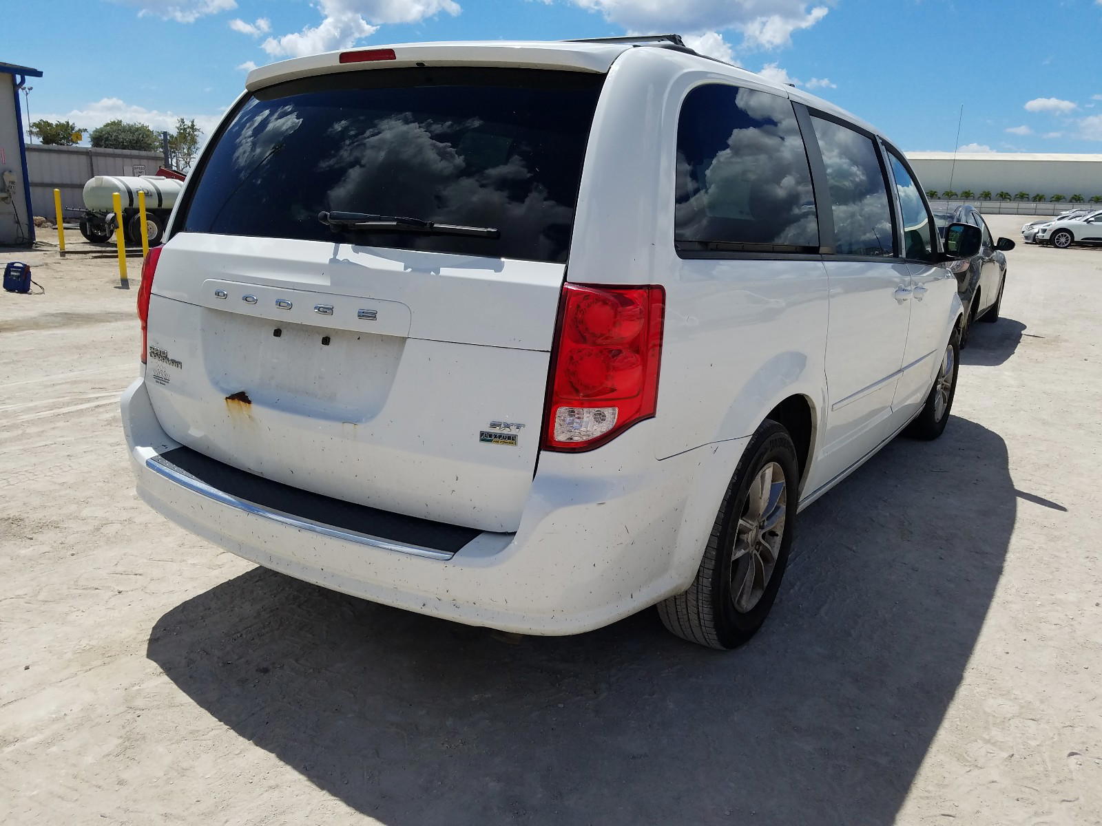 Photo 4 from auction – 2014 DODGE GRAND CARA with VIN 2C4RDGCG7ER323276