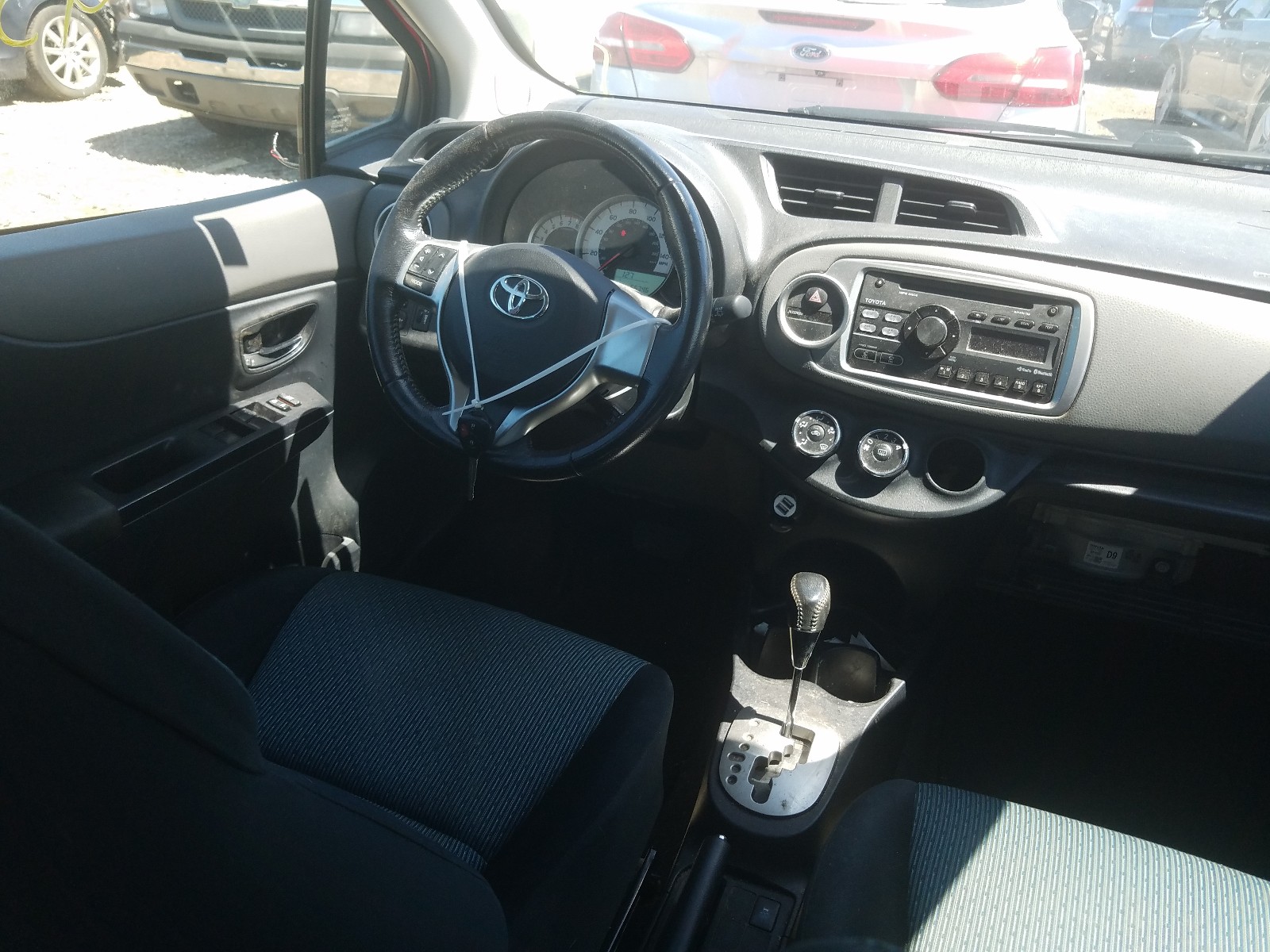 Photo 9 from auction – 2012 TOYOTA YARIS with VIN JTDKTUD39CD541122