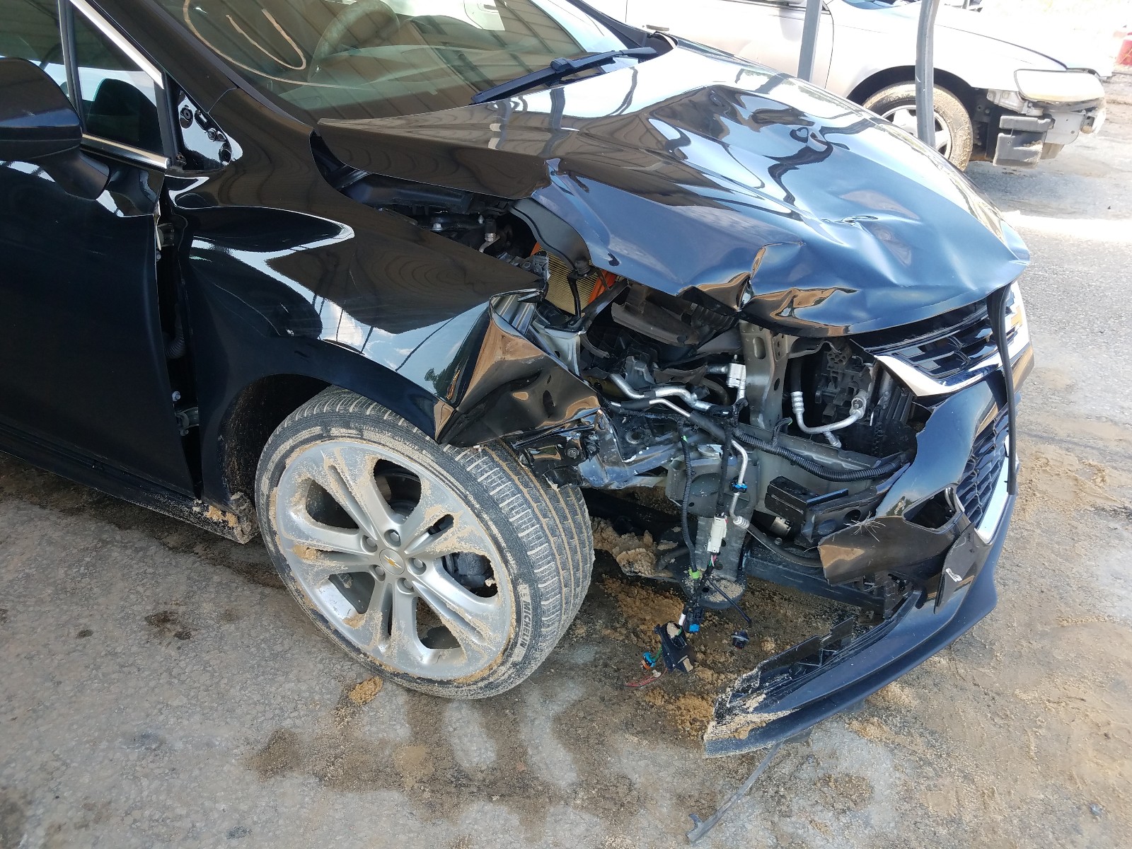 Photo 9 from auction – 2017 CHEVROLET CRUZE PREM with VIN 3G1BF6SM7HS535012