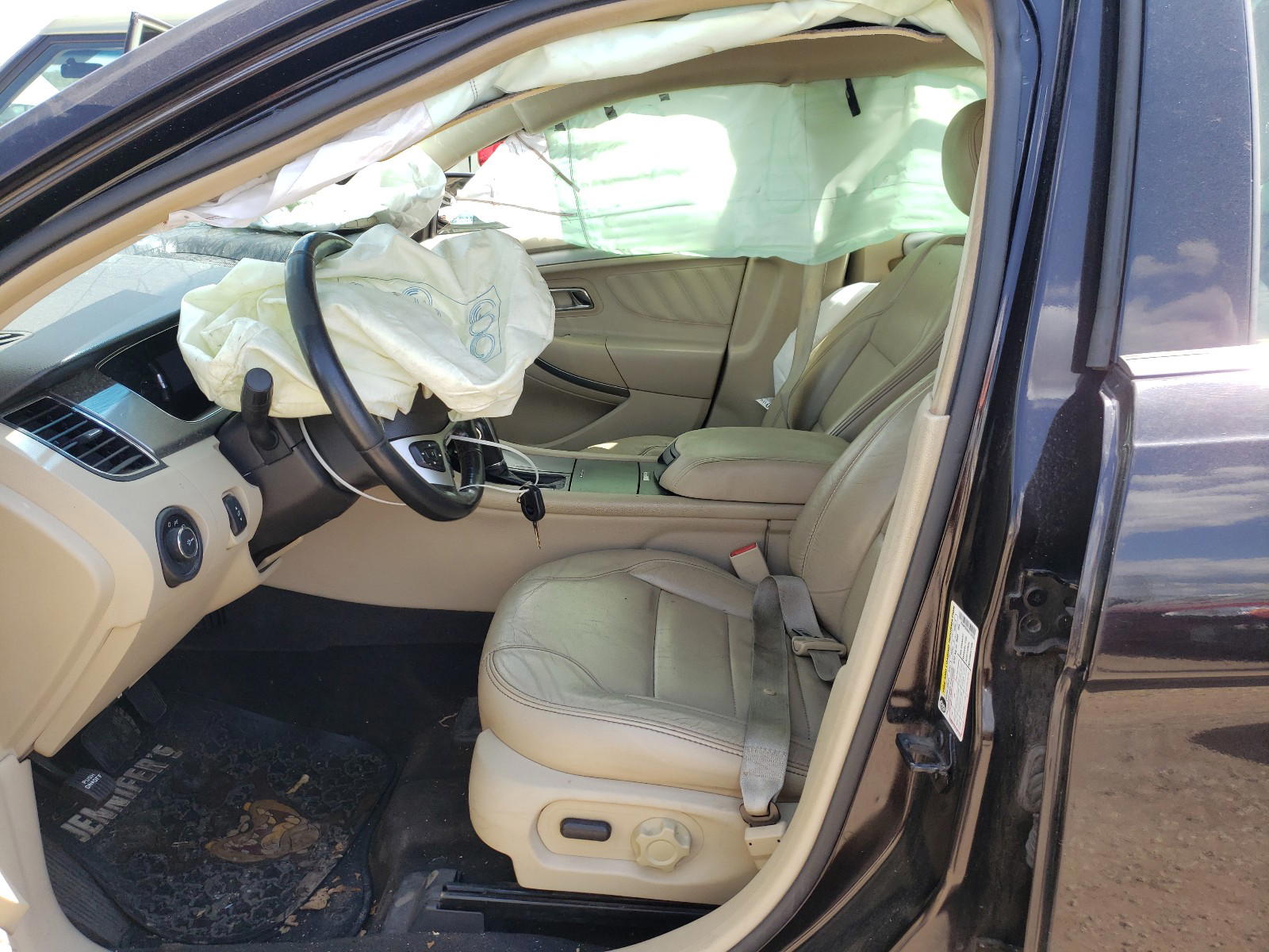 Photo 5 from auction – 2013 FORD TAURUS SEL with VIN 1FAHP2E86DG144230