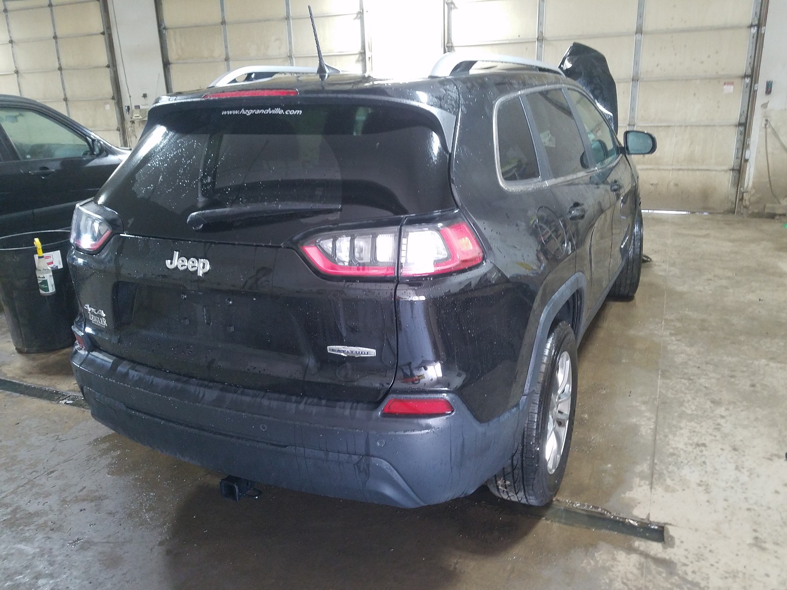 Zdjęcie 4 z aukcji – 2019 JEEP CHEROKEE L z VIN 1C4PJMLB3KD303205