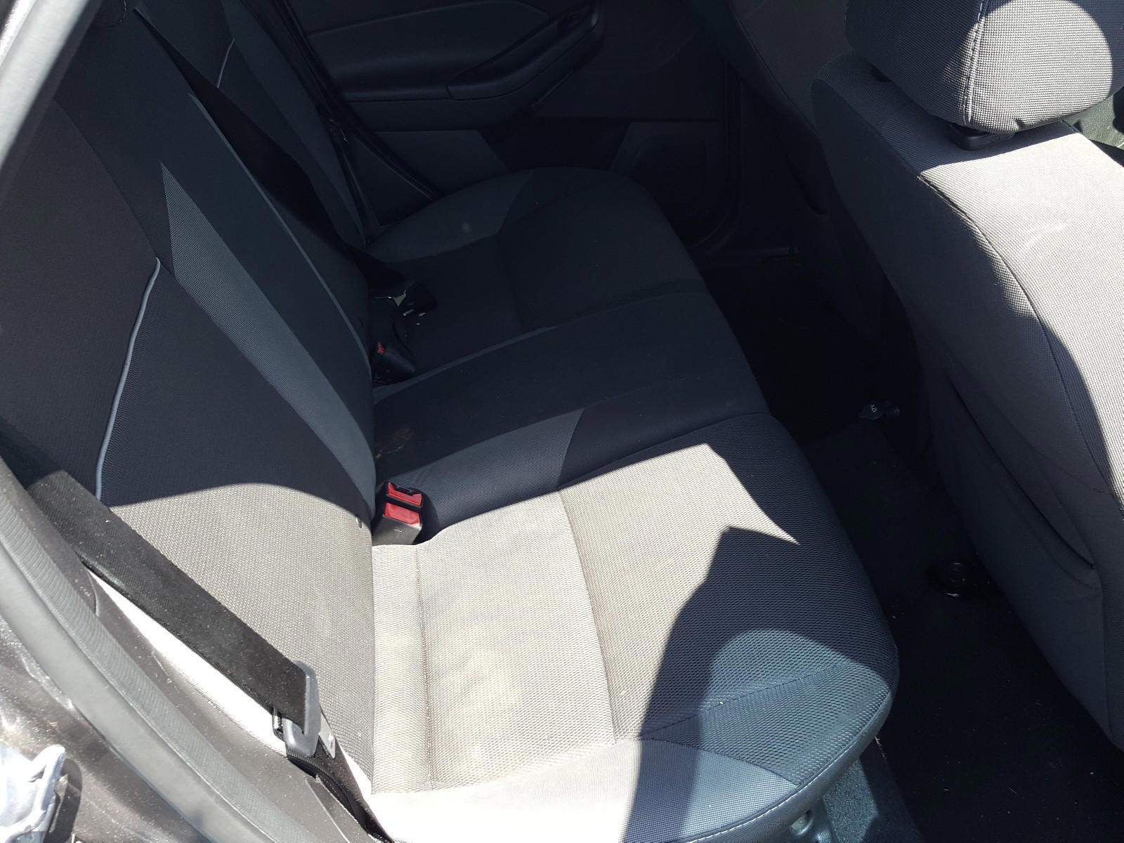 Photo 6 from auction – 2013 FORD FOCUS SE with VIN 1FADP3K22DL139537