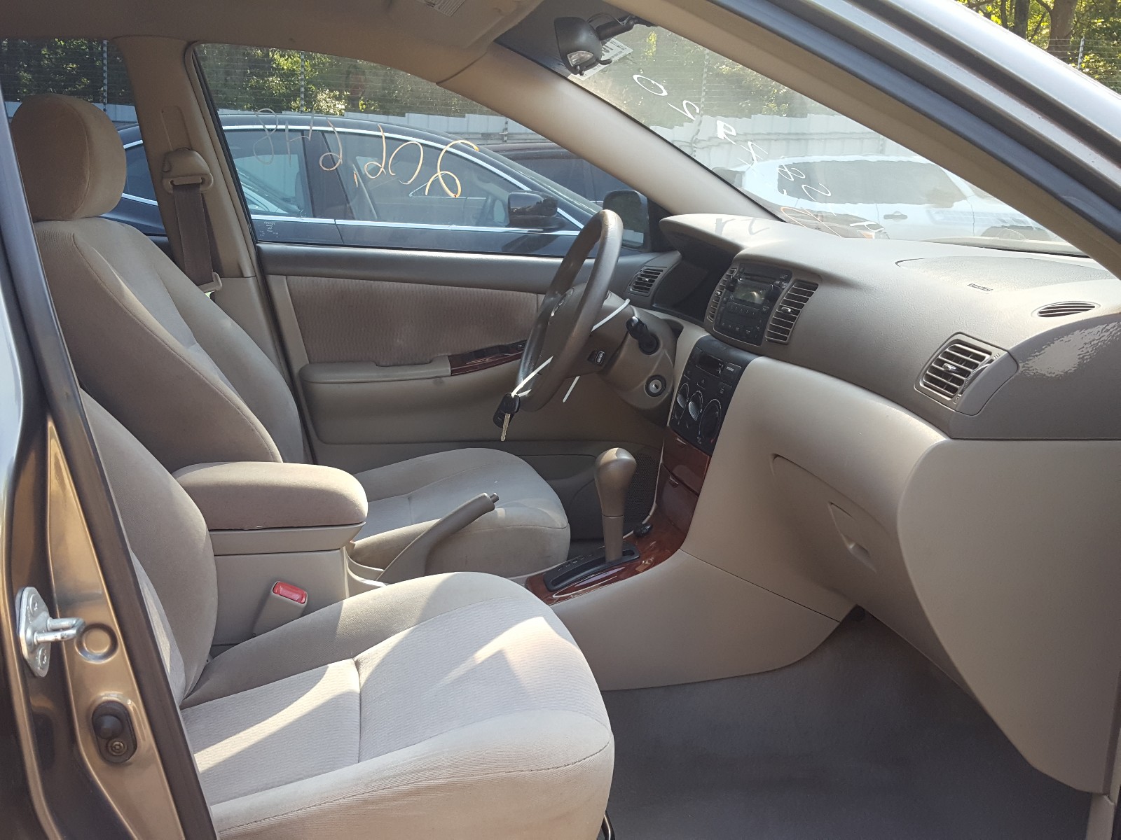 Photo 5 from auction – 2006 TOYOTA COROLLA CE with VIN 1NXBR32E06Z630977