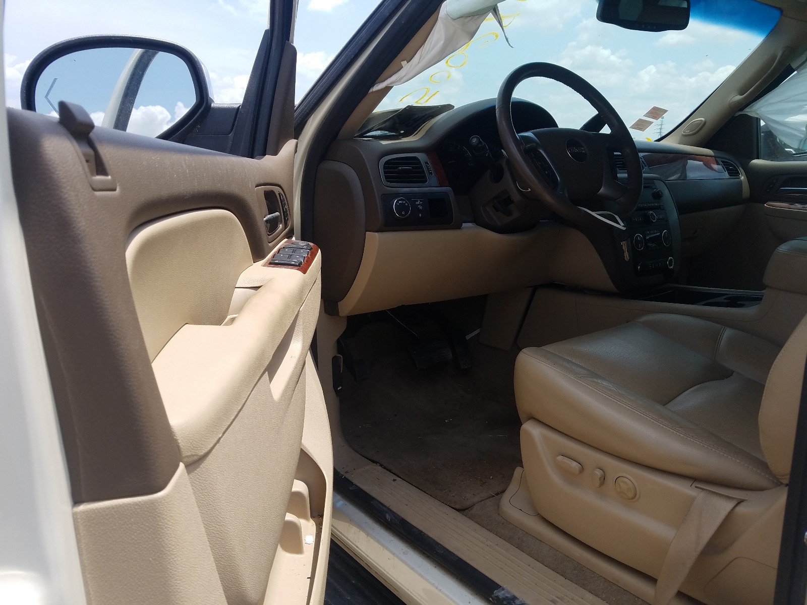 Photo 9 from auction – 2013 GMC YUKON SLT with VIN 1GKS1CE03DR319866