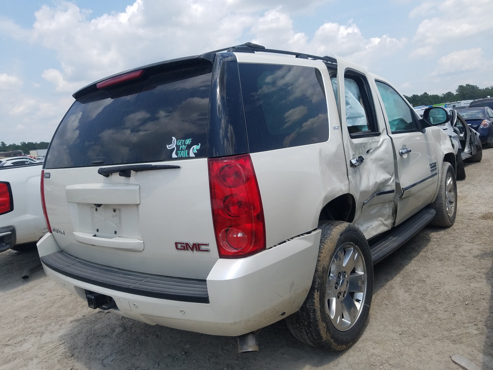 Photo 4 from auction – 2013 GMC YUKON SLT with VIN 1GKS1CE03DR319866