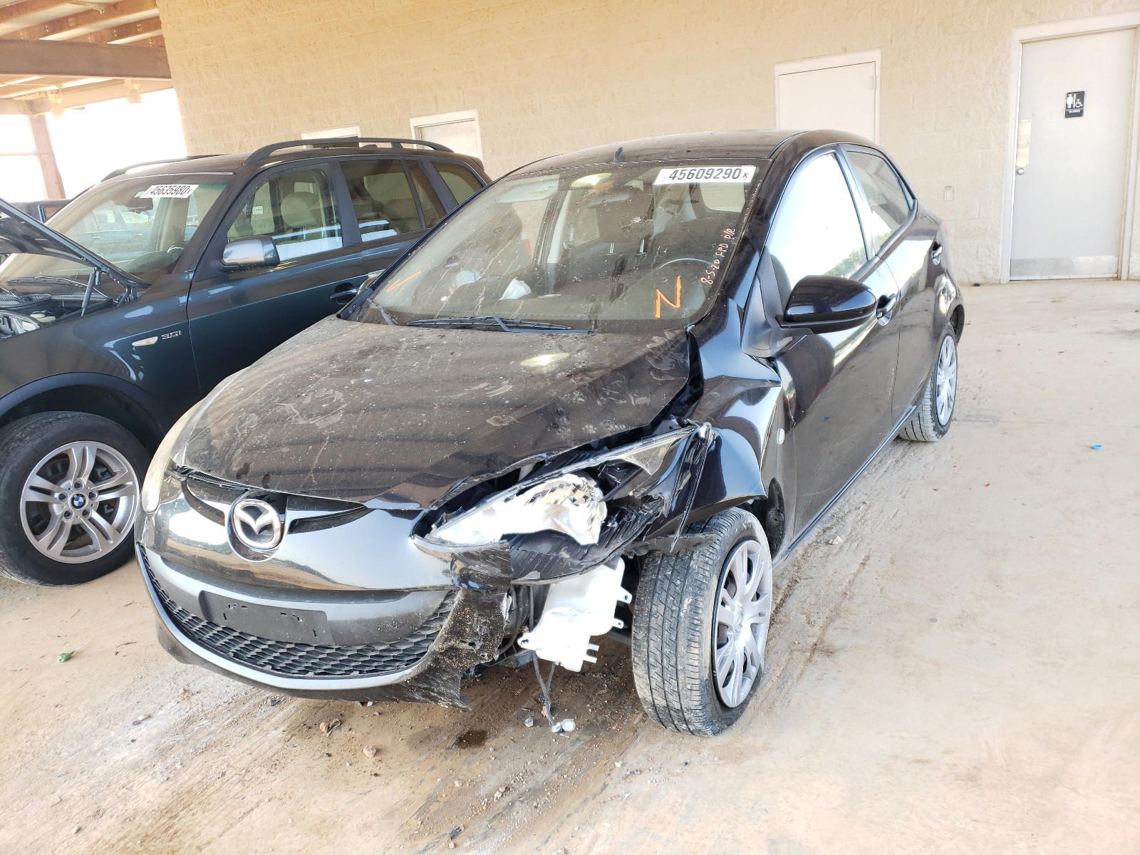 Photo 2 from auction – 2013 MAZDA MAZDA2 with VIN JM1DE1KZ3D0163557