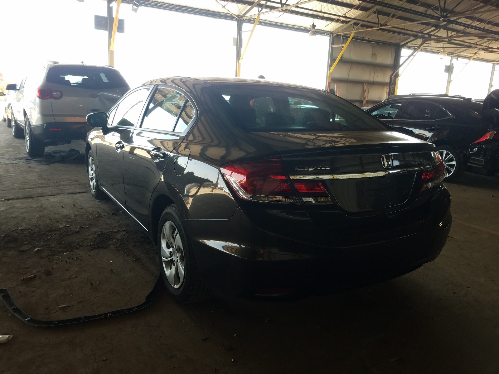 Photo 3 from auction – 2014 HONDA CIVIC LX with VIN 2HGFB2F52EH547102