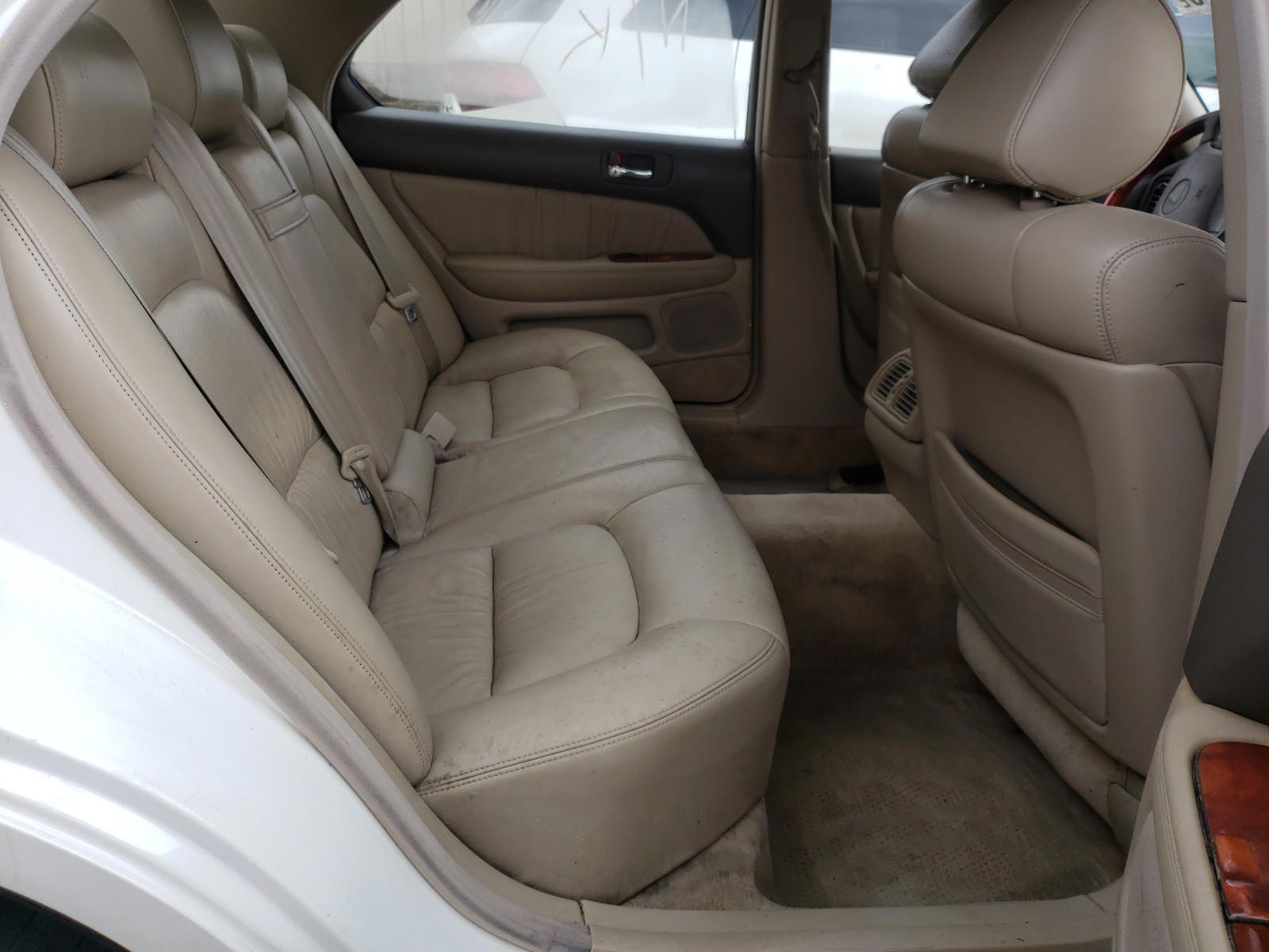Photo 6 from auction – 1998 LEXUS LS 400 with VIN JT8BH28F8W0137183