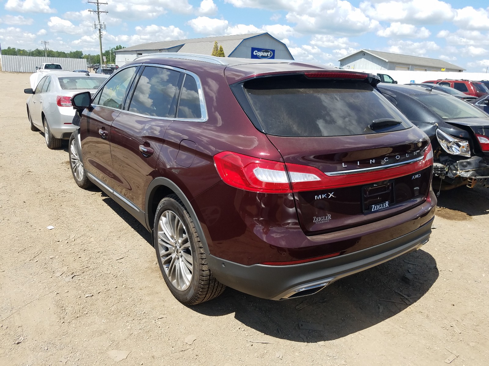 Photo 3 from auction – 2017 LINCOLN MKX RESERV with VIN 2LMPJ8LR3HBL22369